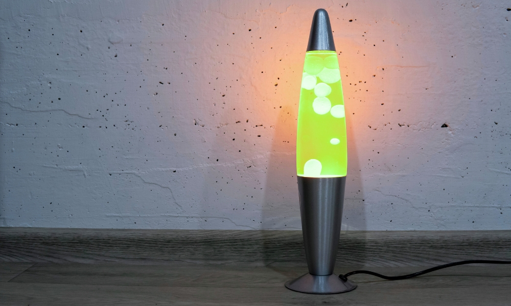 Lava lampe za decu sa autizmom pružaju umirujuću vizuelnu stimulaciju koja smanjuje napetost i pomaže koncentraciji